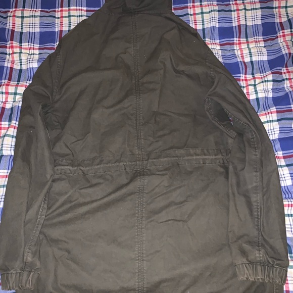 H&M trenchcoat - Picture 2 of 3